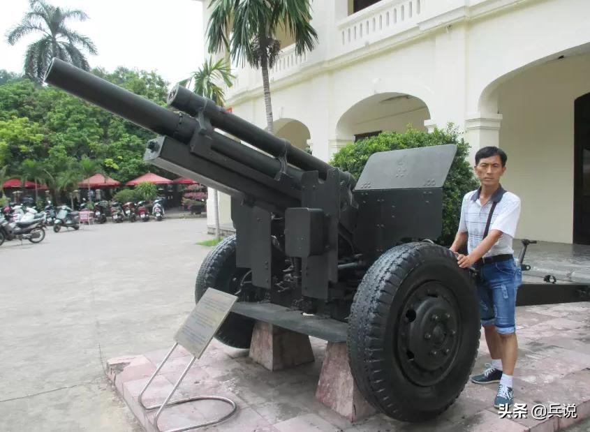 越南老兵重回当年战斗过的洞穴 (越南老兵回忆丛林战争)