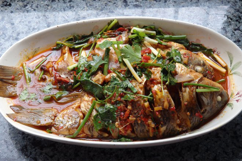 家常炖鱼汤汁饱满又下饭,美味可口的家常鱼做法