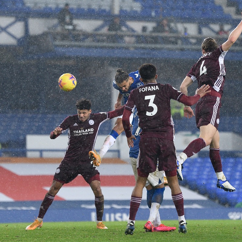 j罗传射埃弗顿比赛,j罗英超2轮造球