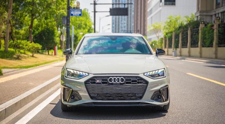 奥迪s43.0t冷启动声浪,s4试驾声浪