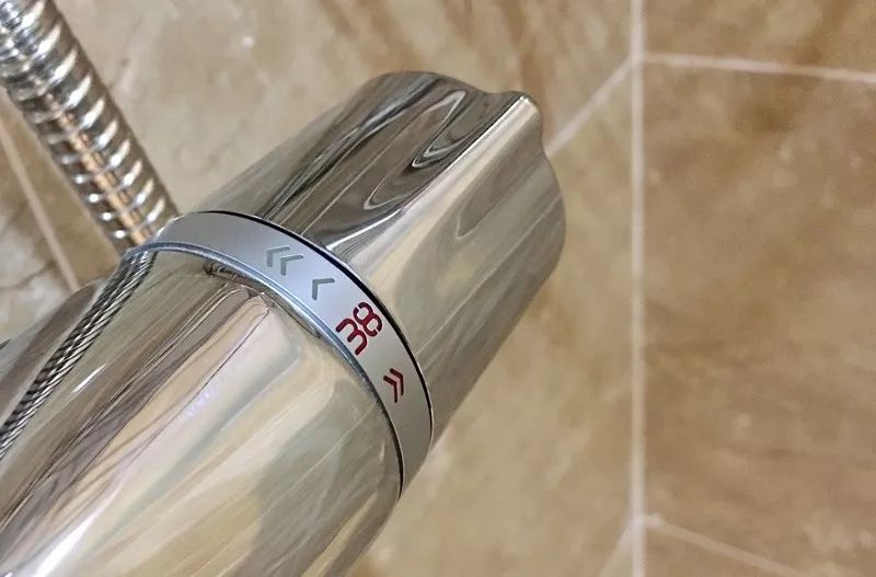 恒温花洒能用普通花洒调节丝吗,什么是恒温花洒安装高度