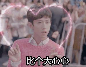 快来学这4个涂口红的小技巧,30秒0基础学会有效涂口红