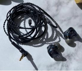 一款能满足你90%音质需求的耳机,目前戴着最舒服音质最好的耳机