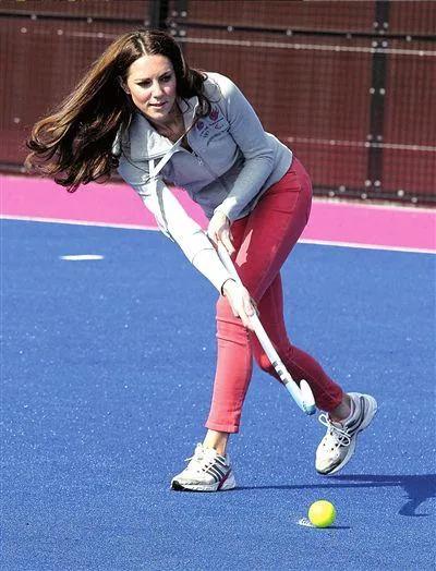 曲棍球算小球么,曲棍球玩法花式