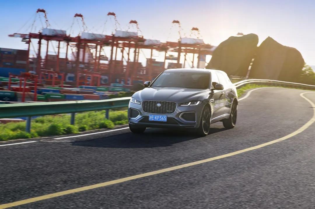 23款捷豹f-pace英伦绿,捷豹f-pace英伦红