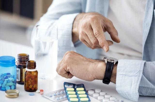 老人吃叶酸每天半片2.5毫克,40岁吃叶酸有必要吗