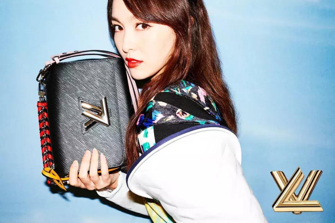 能让唐嫣和张曼玉撞款的，也只有这个包了！