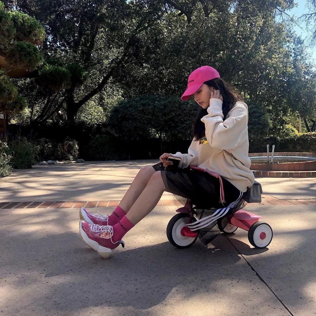 宋祖儿港风眼影,美宝莲眼影宋祖儿