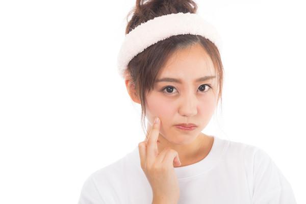 闷痘怎么去除,大闷痘如何快速消除