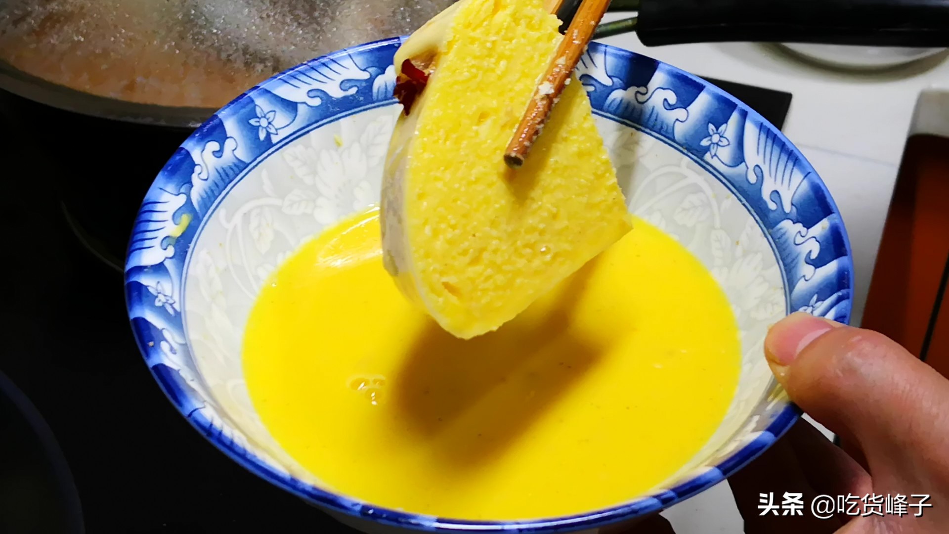 炸馒头片裹鸡蛋用不用沾水,炸馒头片鸡蛋液要加水吗