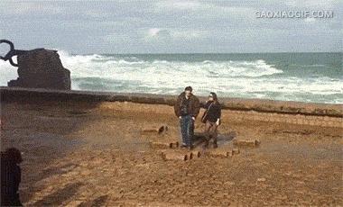 搞笑动图gif微信表情包2019,搞笑动图笑得肚子痛