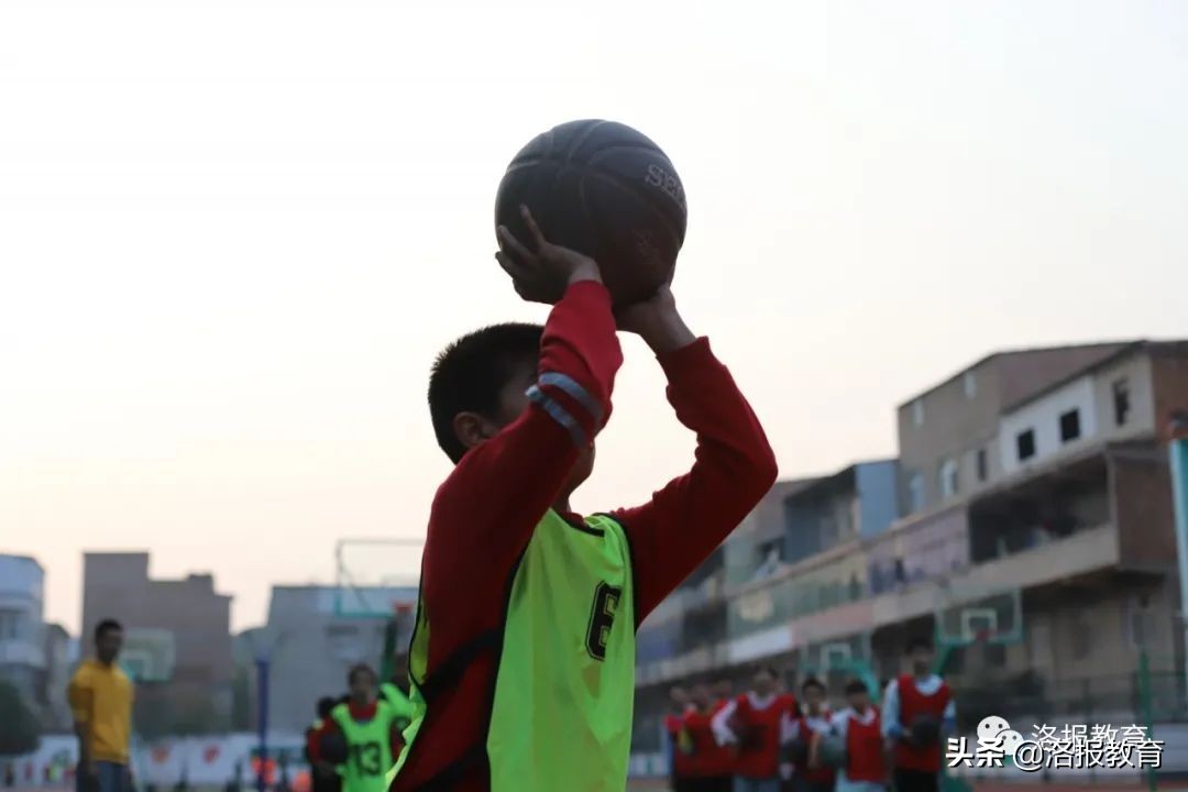 金杯闪闪，洛阳老城实验小学的体育特色很“哇塞”
