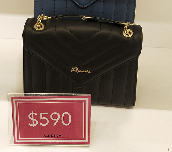 香港paprika男士包,种草papi酱零食