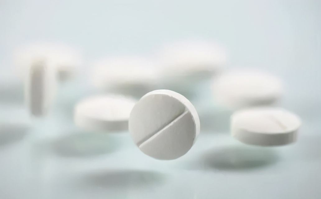 突然胖了然后减了药量又瘦了一点,最近减肥为什么脖子肿了