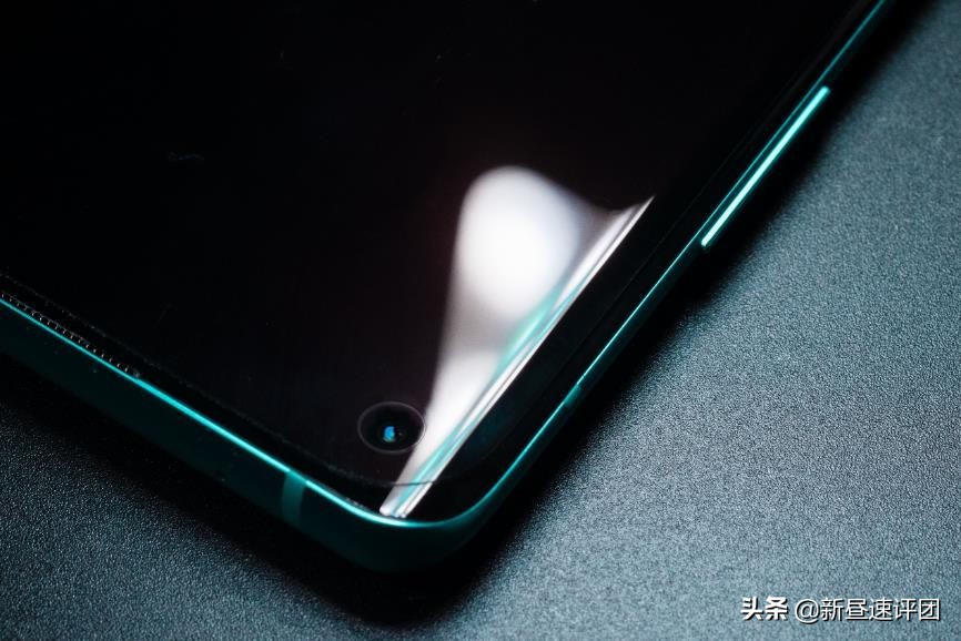 一加8当年出的时候多惊艳,一加8手感