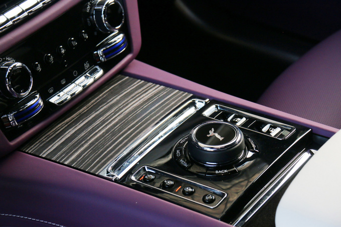 全新一代劳斯莱斯古思特,豪华180评测