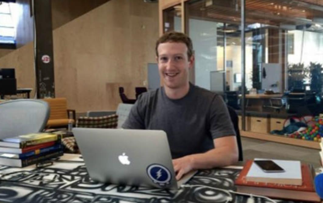 星巴克macbook,斥巨资买了个macbook