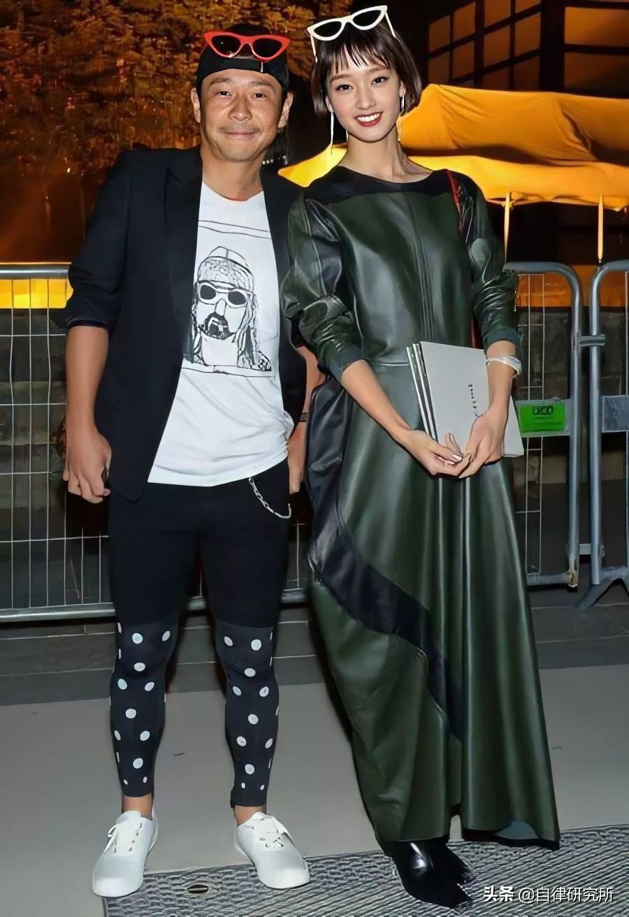 送10亿，征女友包下火箭登月高中毕业的他为何成为日本最潮富一代