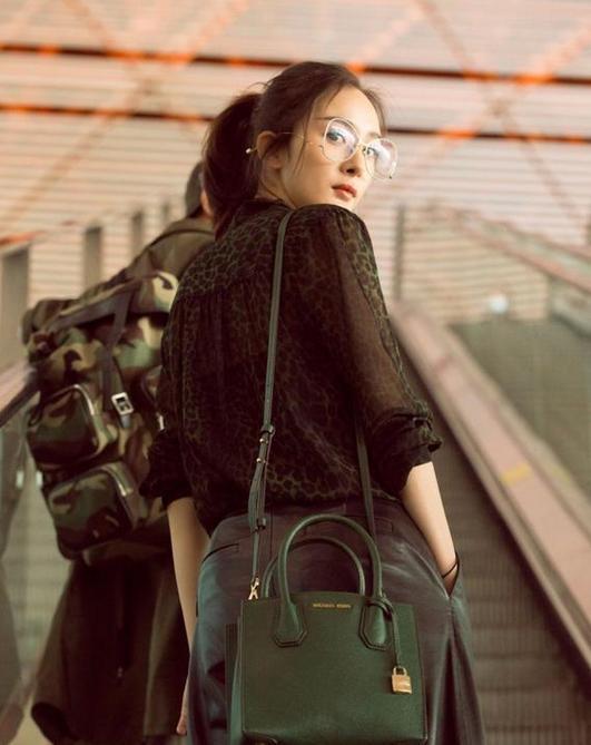 杨幂同款mk包是头层牛皮吗,杨幂mk必买的经典款