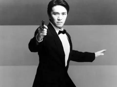 烟斗只能用来抽烟？孤陋寡闻了，烟斗真的可以杀敌