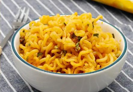 康师傅统一白象方便面哪个更好吃,吃康师傅方便面最值得买哪一款