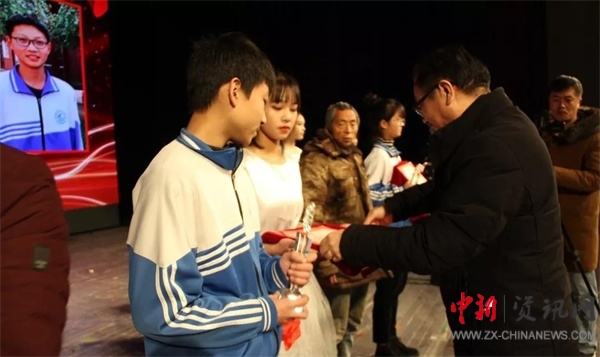 开封铁路中学2018,开封铁路中学19届