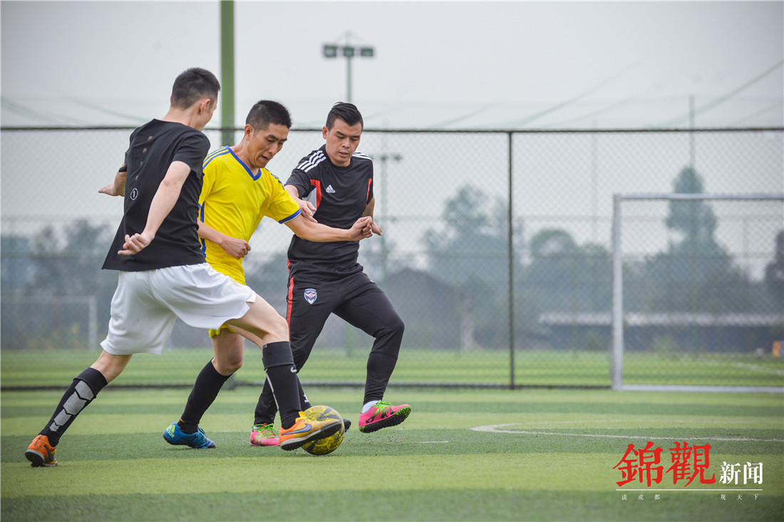 两大悬念破解“*党**报读者杯”行业精英八强球队出炉