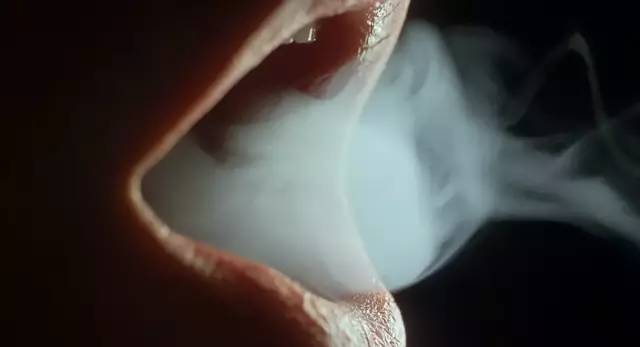 太丧了,这片导演拍的真好,但是,我不敢看第2遍