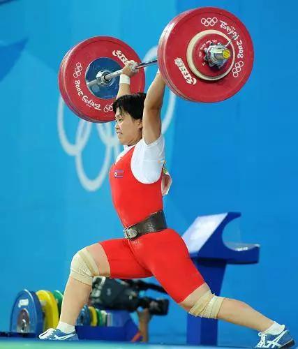 哪些运动适合戴护膝护腕,护膝护具怎么戴