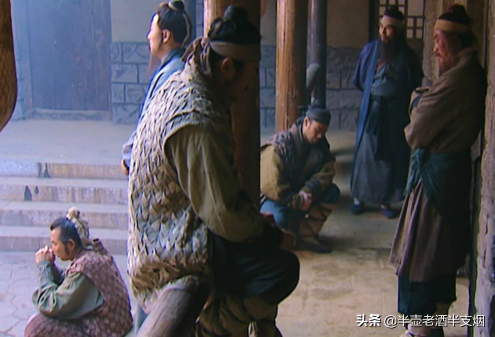 晁盖到底是被谁射的,解决晁盖的那一箭究竟是谁射的