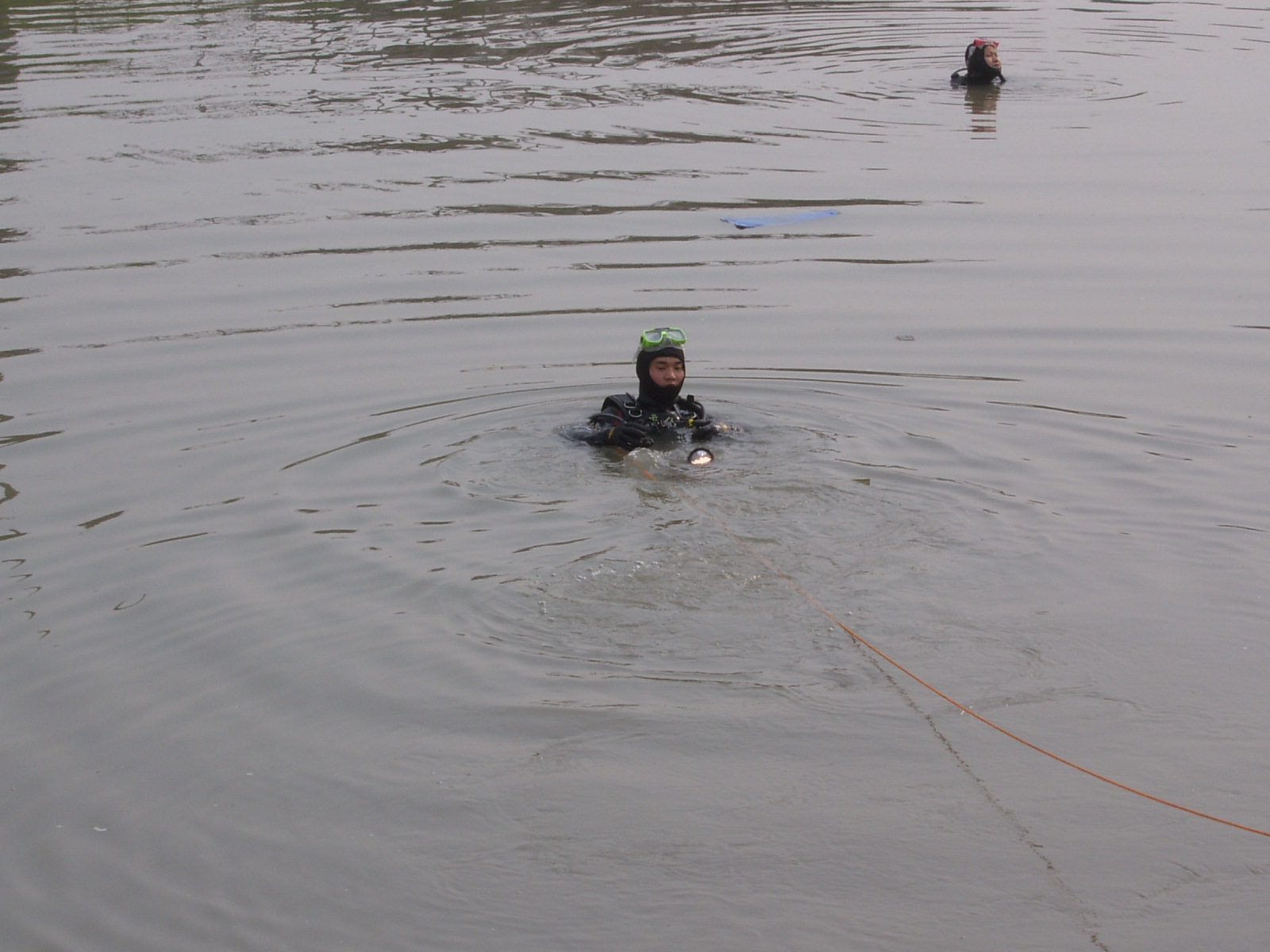 刑警章迁旺生前自述：一个人潜在水里，世界太安静了