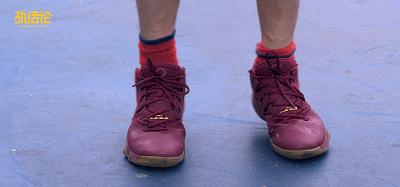 耐克安踏哪一款性价比比较高,安踏耐克哪一个好