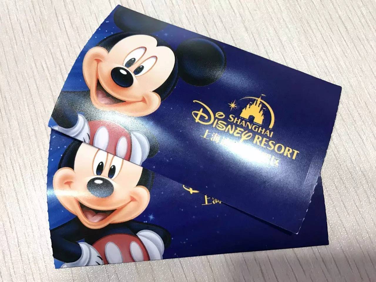 香港迪士尼vs上海迪士尼哪个便宜,香港迪士尼乐园和上海迪士尼乐园