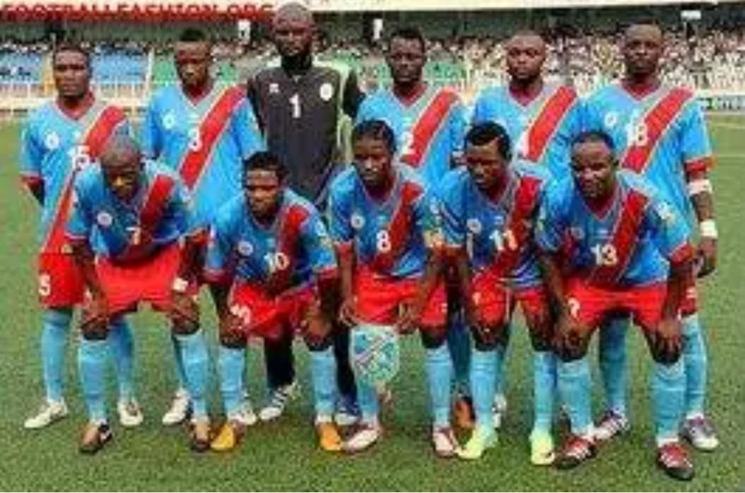 足球史上身高最高的球员是谁,足坛十大身高最高球员