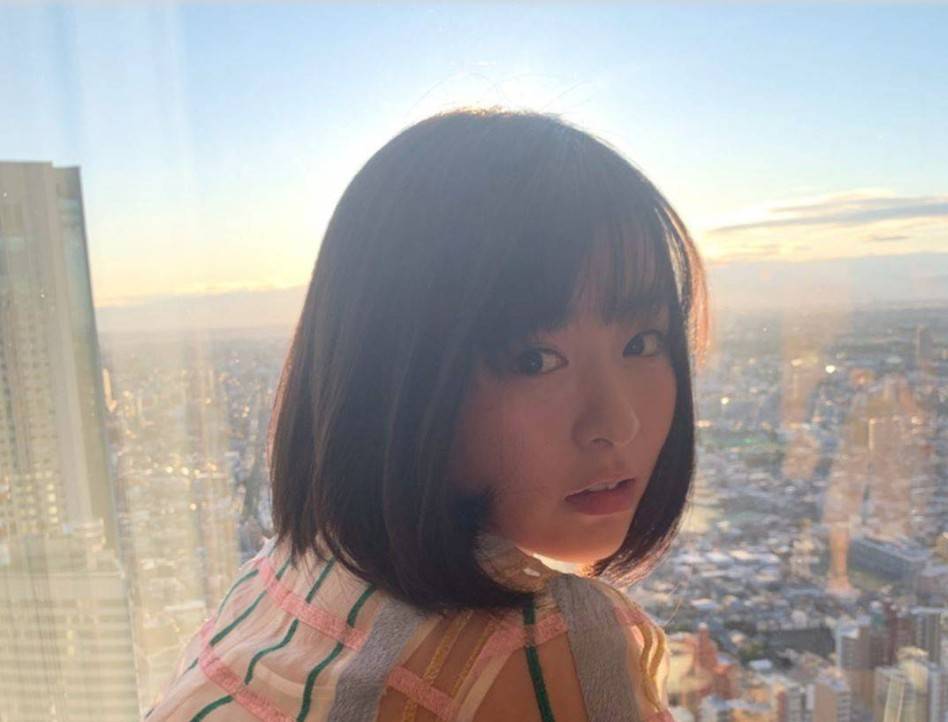 她是日本高中足球女神,就像动画女主角一样可爱!