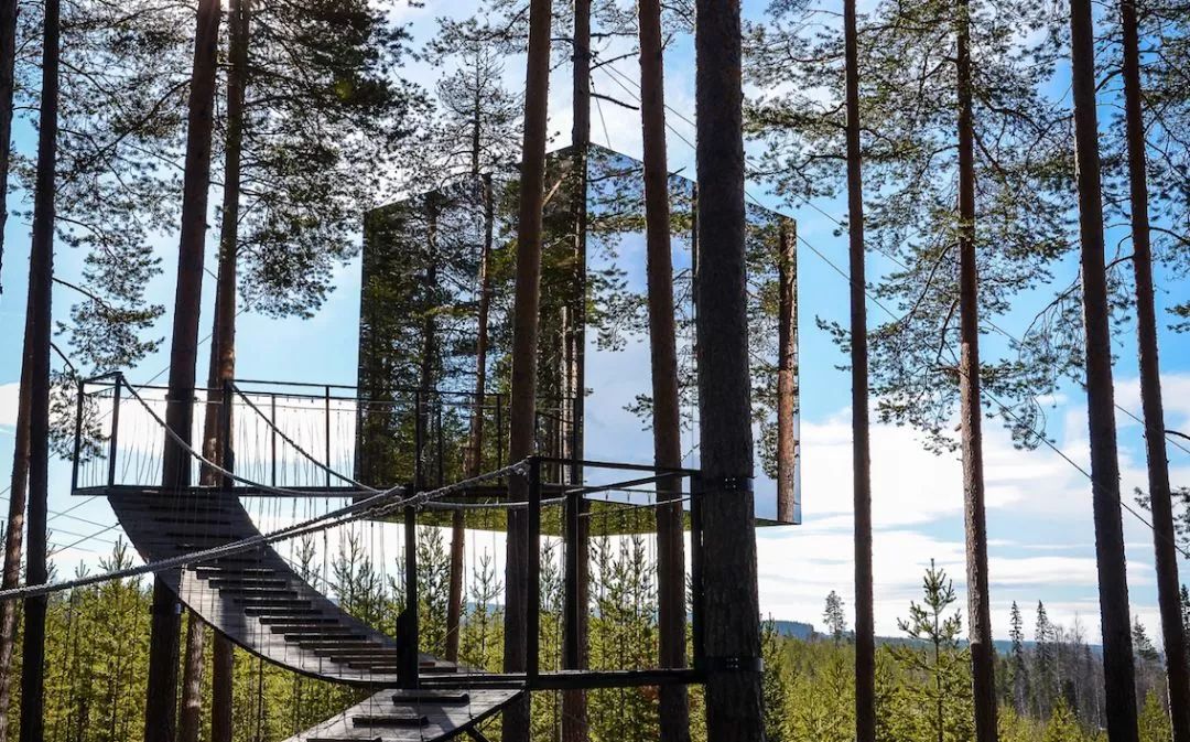 孤独的建筑物,孤独的建筑金湾