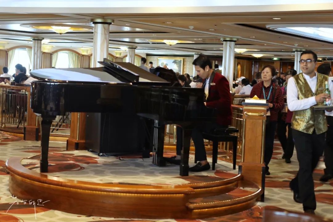 带着父母坐游轮到日本旅游,搭上邮轮去带着全家去旅行