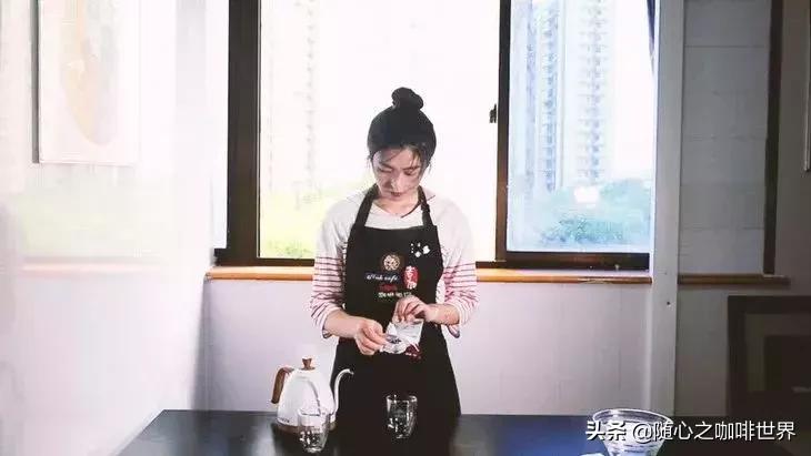 怎么冲挂耳咖啡视频,挂耳咖啡为什么不能撕开袋直接冲