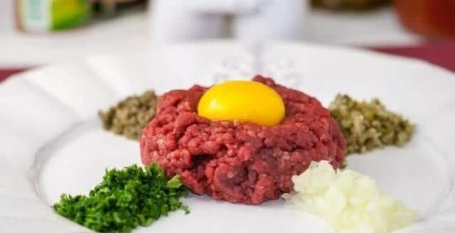 草莓饺子黑暗料理,乌冬面和彩虹饺子