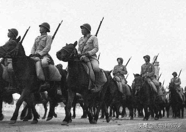 患夜盲症无法作战，38*用军**树皮煮水，180师吃马肝突围