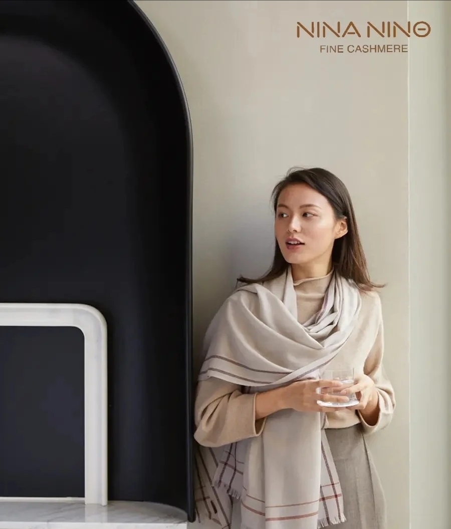 围巾怎么系才能好看又时尚,女士怎么样系围巾更好看