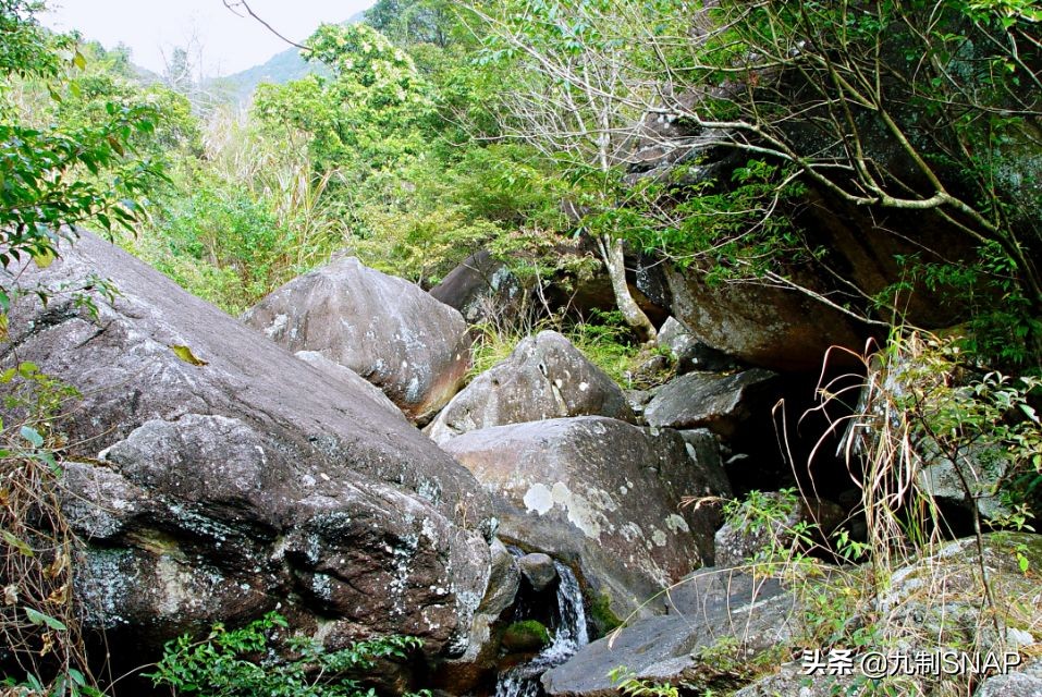 云髻山，风花雪叶自在乾坤