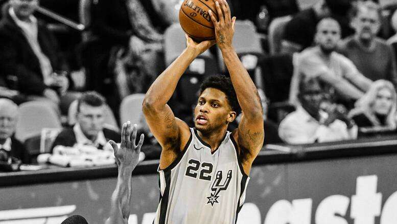 椴佽开鐩栦紛鑷傚睍澶氬皯,椹埡鐨勯瞾杩洊浼婂澶т簡