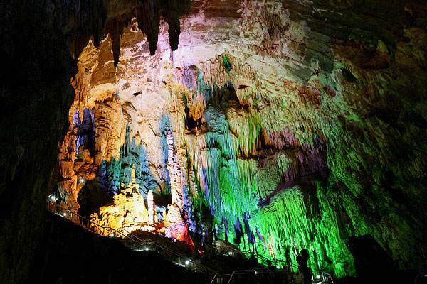 芙蓉洞5a,国家5a级景区龙洞