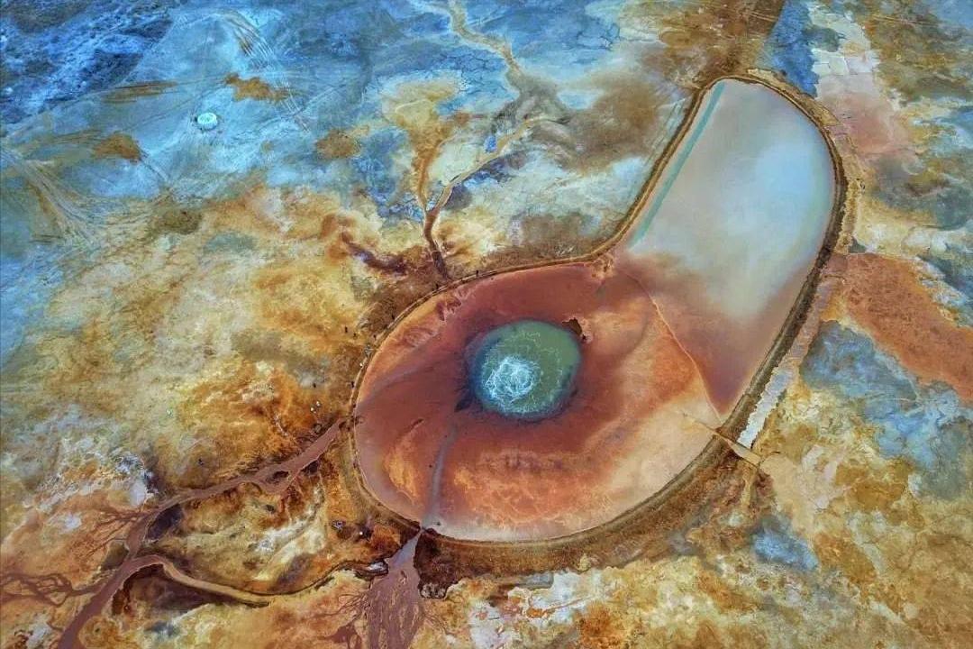 青海恶魔之眼航拍,青海恶魔之眼形成的原因