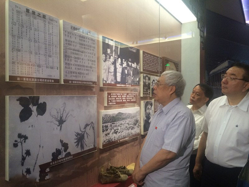 她是治好陈毅腿伤的女神医，可名字却是陈毅给取的