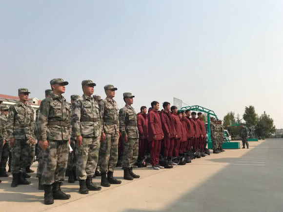 中国男足6:0巴林,中国男足轰6球