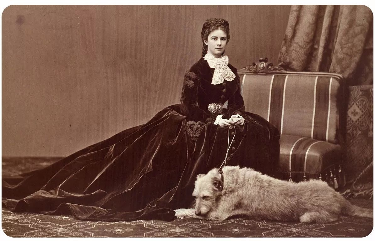 幸福的茜茜公主,茜茜公主电影2009意大利版完整版