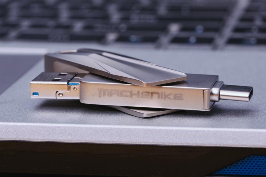 机械师深度测评,机械师4090主机测评