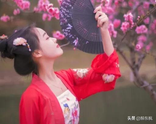 诗经中用桃寓意爱情,诗经中的绝美情诗